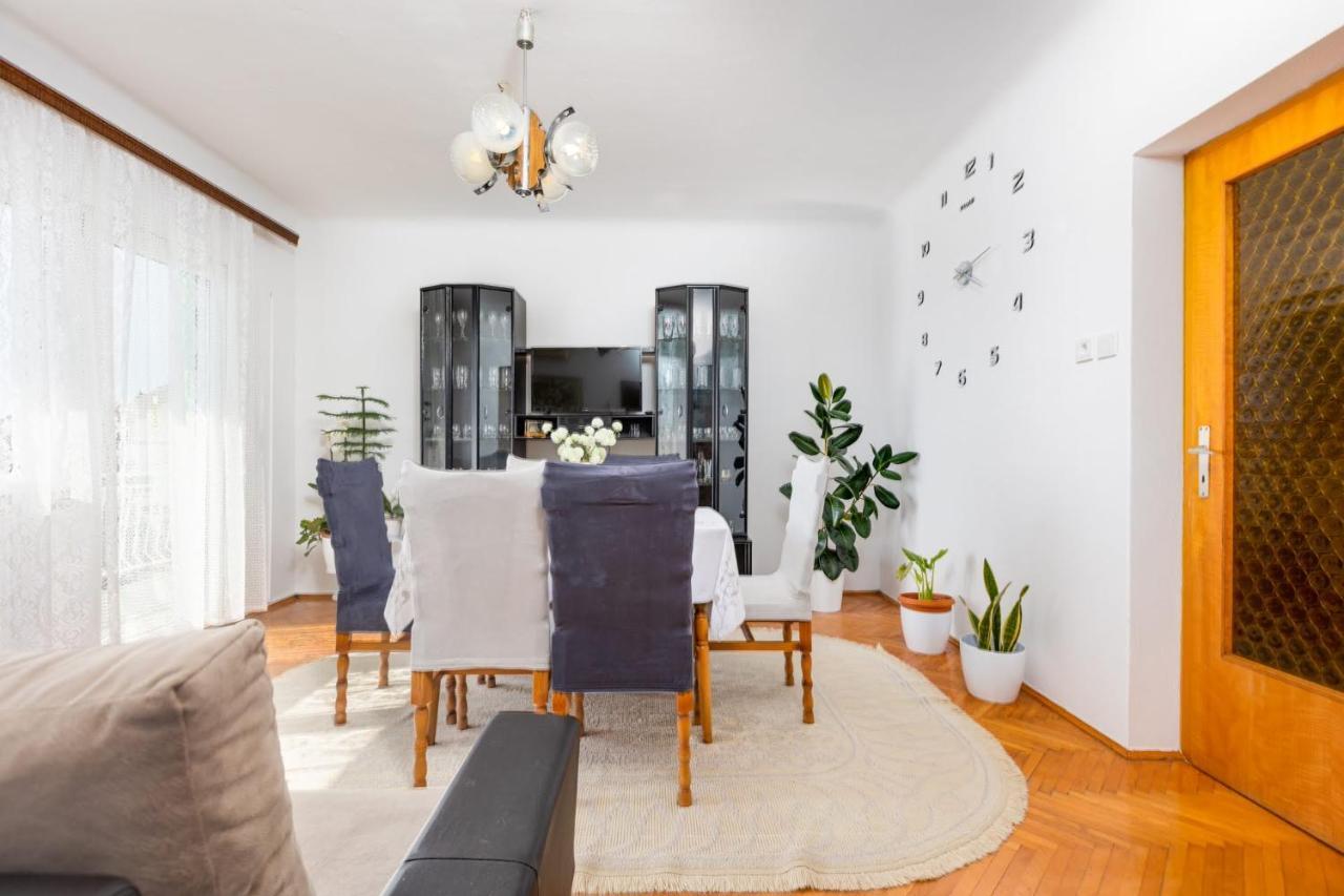Apartman Tena プナト エクステリア 写真